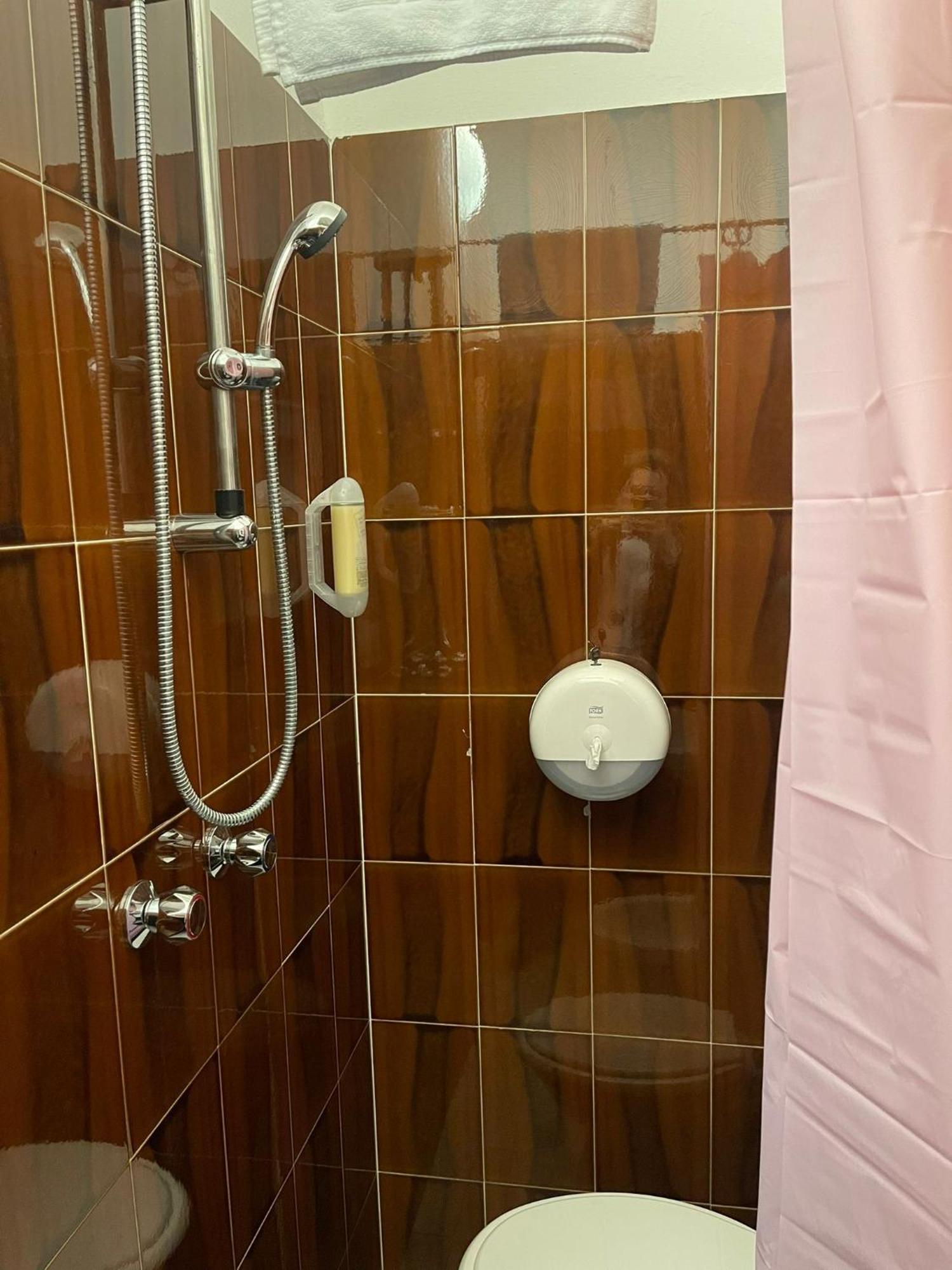 Hotel Ideal リミニ エクステリア 写真